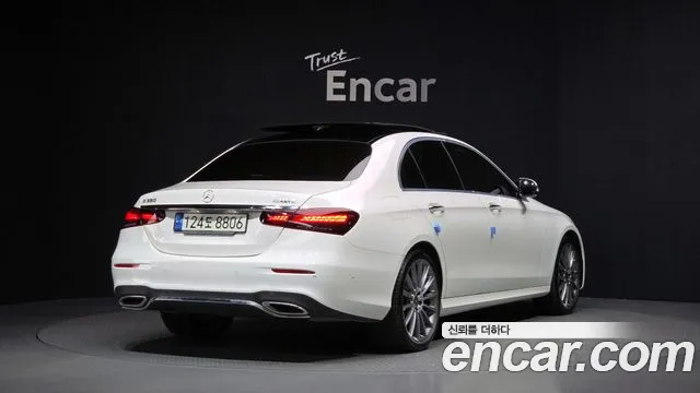Mercedes-Benz E-Class 2022 — фото 2