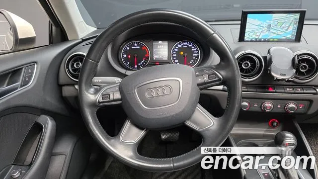 Audi A3 2015 — фото 13