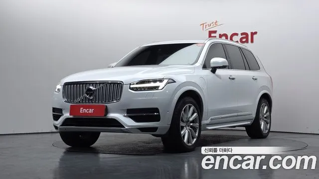 Volvo XC90 2018 — фото 1