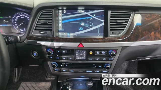 Hyundai Genesis 2016 — фото 14