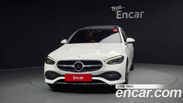 Mercedes-Benz C-Class 2023 — фото 3