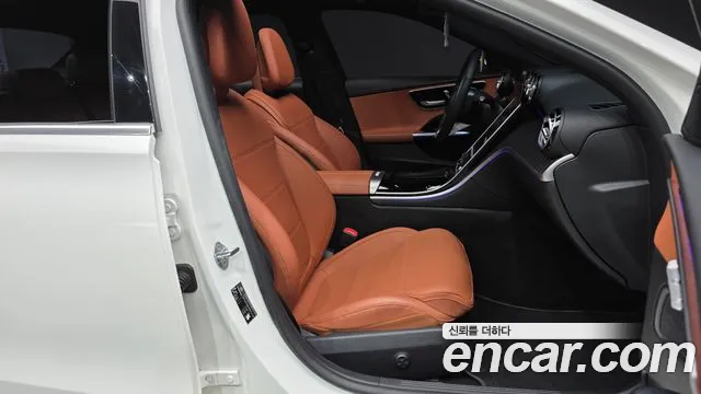 Mercedes-Benz C-Class 2023 — фото 11