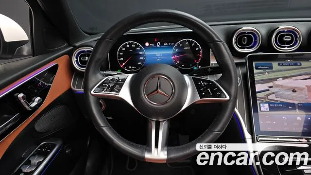 Mercedes-Benz C-Class 2023 — фото 13