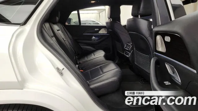 Mercedes-Benz GLE-Class 2022 — фото 11