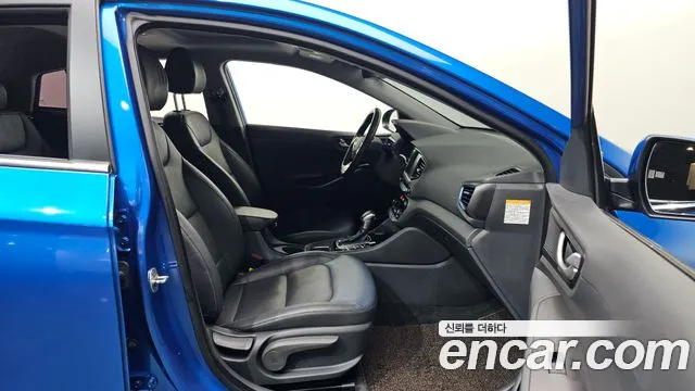 Hyundai Ioniq 2016 — фото 11