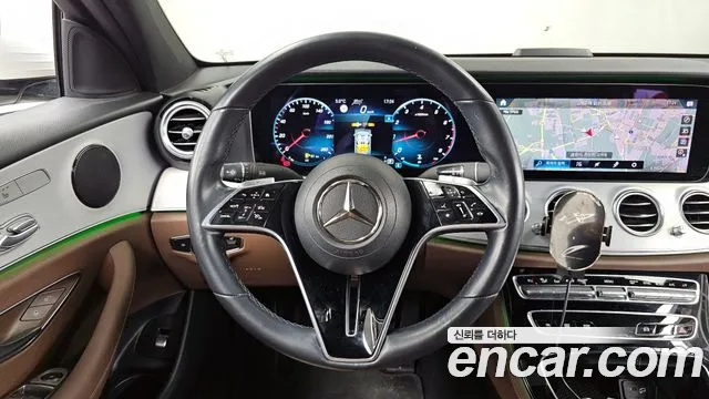 Mercedes-Benz E-Class 2021 — фото 13