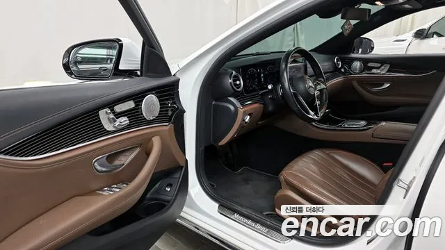 Mercedes-Benz E-Class 2021 — фото 10