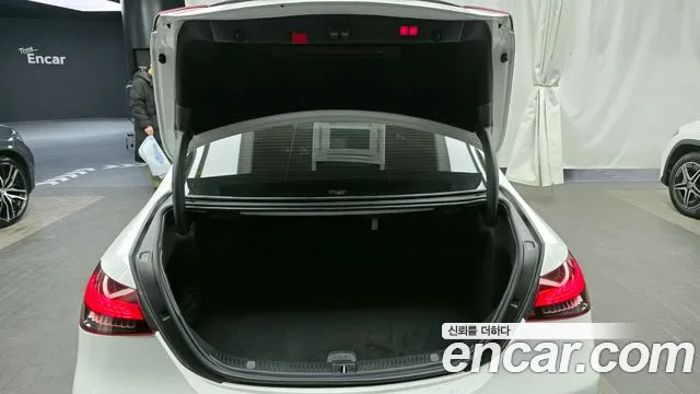 Mercedes-Benz E-Class 2021 — фото 20