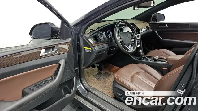 Hyundai Sonata 2018 — фото 11
