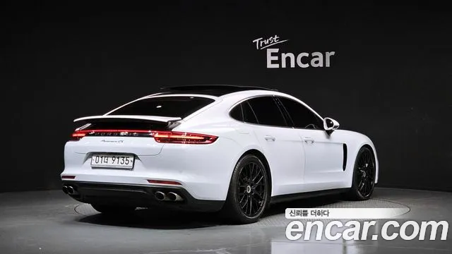 Porsche Panamera 2018 — фото 2