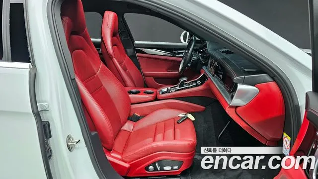 Porsche Panamera 2018 — фото 12