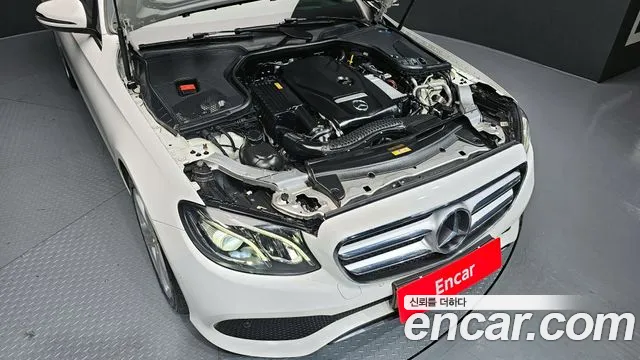 Mercedes-Benz E-Class 2017 — фото 6