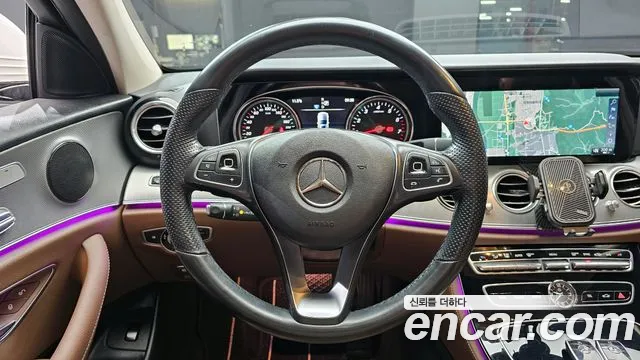 Mercedes-Benz E-Class 2017 — фото 13