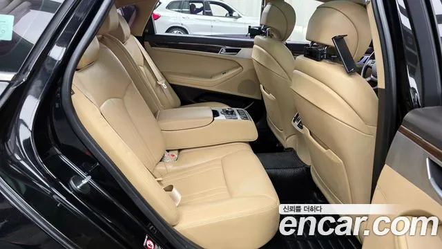 Genesis G80 2017 — фото 12