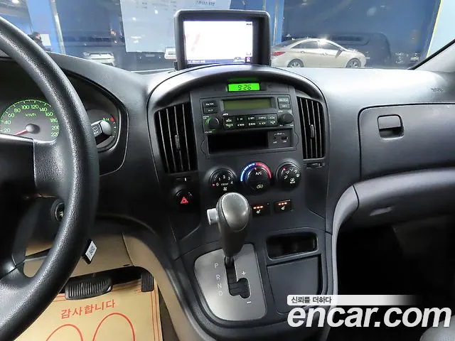 Hyundai Starex 2015 — фото 11