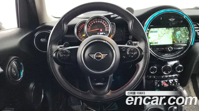 Mini Cooper 2019 — фото 13