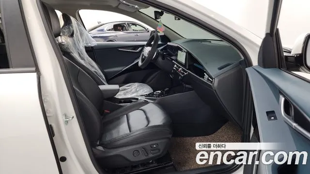 Kia Niro 2022 — фото 10