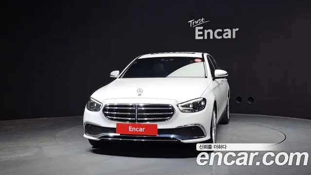 Mercedes-Benz E-Class 2022 — фото 3