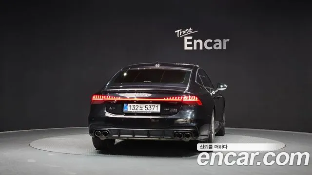 Audi A7 2021 — фото 3