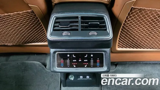Audi e-tron 2021 — фото 18