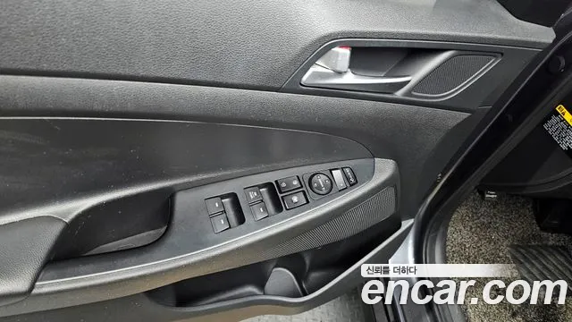Hyundai Tucson 2017 — фото 18