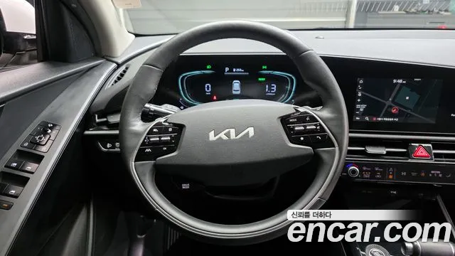 Kia Niro 2022 — фото 13
