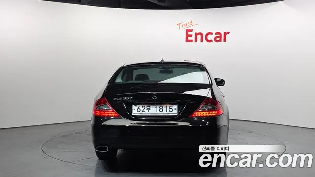 Mercedes-Benz CLS-Class 2010 — фото 4