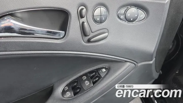 Mercedes-Benz CLS-Class 2010 — фото 13