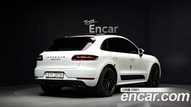 Porsche Macan 2018 — фото 2