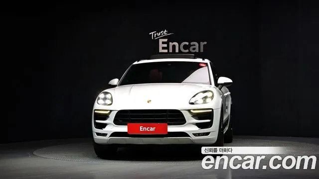 Porsche Macan 2018 — фото 3