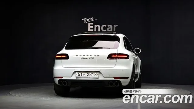 Porsche Macan 2018 — фото 4