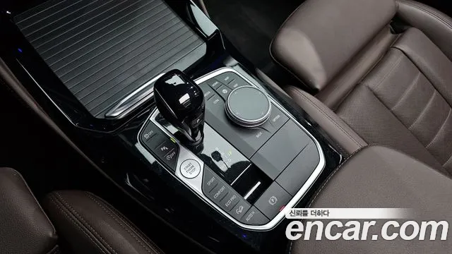BMW X4 2022 — фото 9