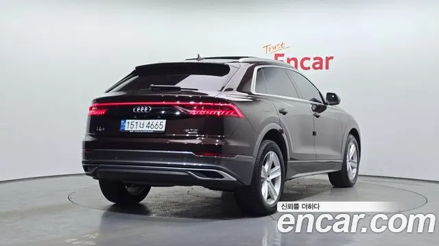 Audi Q8 2022 — фото 2