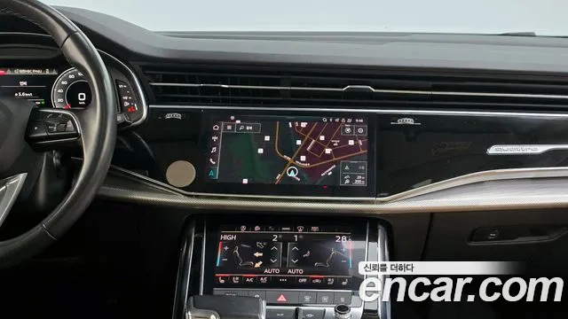 Audi Q8 2022 — фото 14