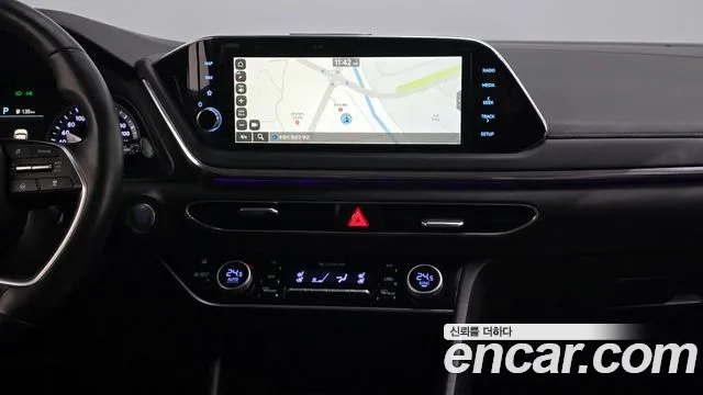 Hyundai Sonata 2022 — фото 14