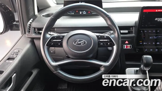 Hyundai Staria 2023 — фото 13