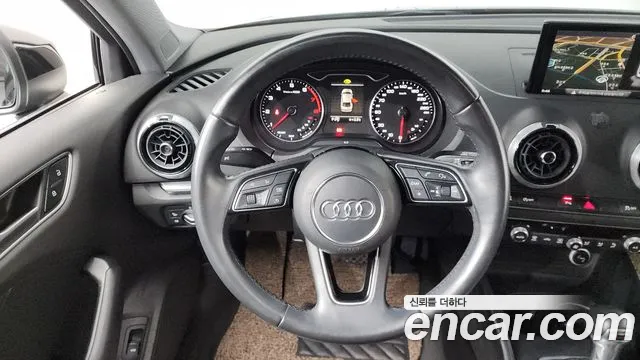 Audi A3 2018 — фото 13