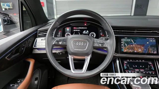 Audi Q7 2021 — фото 13