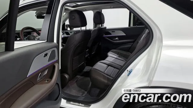 Mercedes-Benz GLE-Class 2020 — фото 11