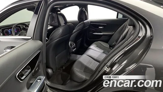 Mercedes-Benz C-Class 2022 — фото 11