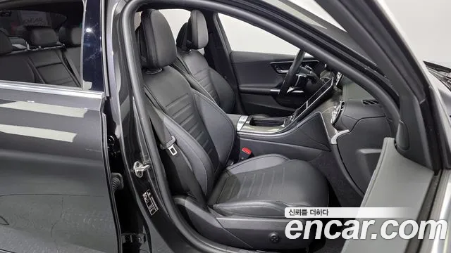 Mercedes-Benz C-Class 2022 — фото 12