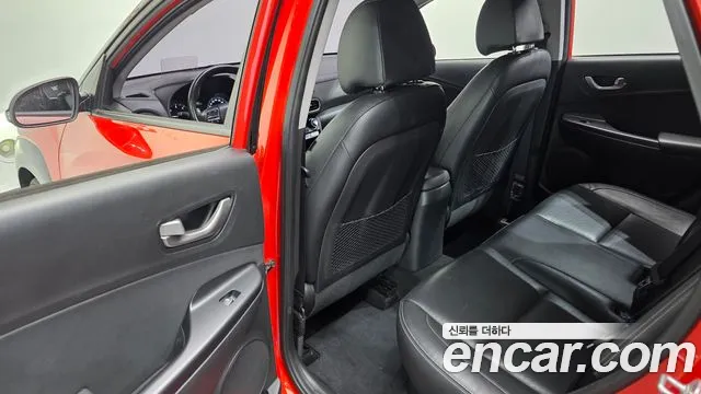 Hyundai Kona 2018 — фото 18