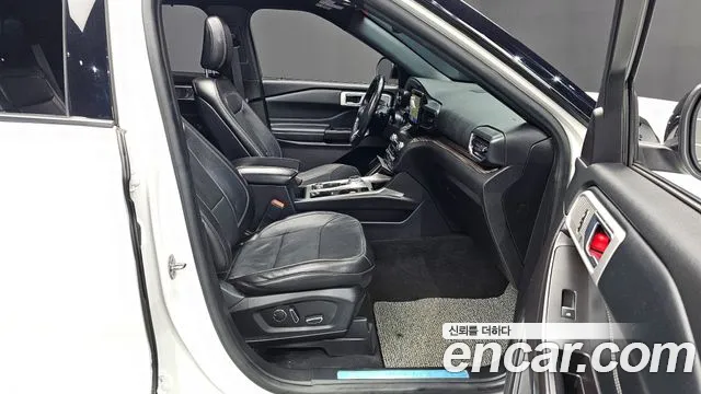 Ford Explorer 2020 — фото 10