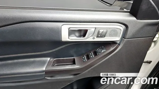 Ford Explorer 2020 — фото 16