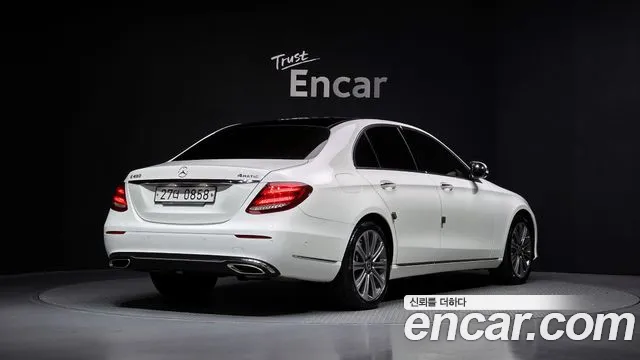 Mercedes-Benz E-Class 2019 — фото 2