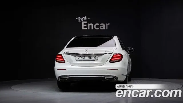 Mercedes-Benz E-Class 2019 — фото 4