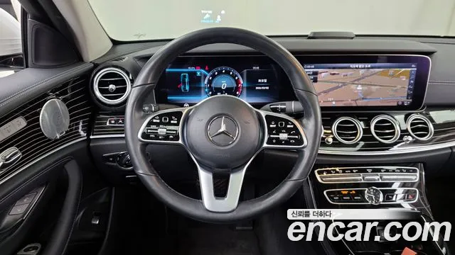 Mercedes-Benz E-Class 2019 — фото 13