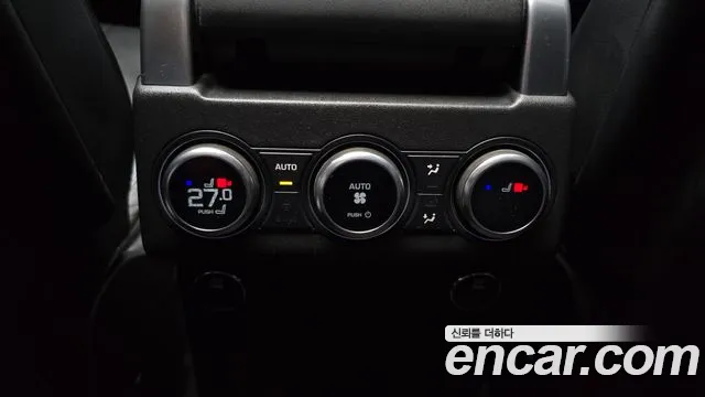 Land Rover Discovery 2017 — фото 18