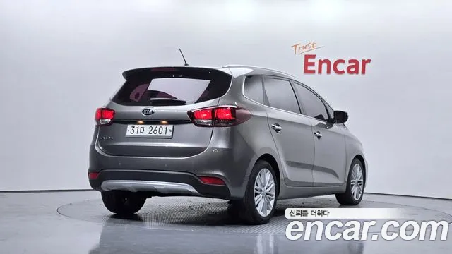 Kia Carens 2018 — фото 2