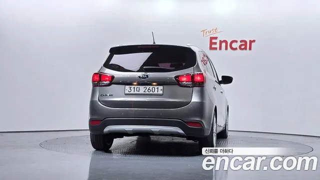 Kia Carens 2018 — фото 4